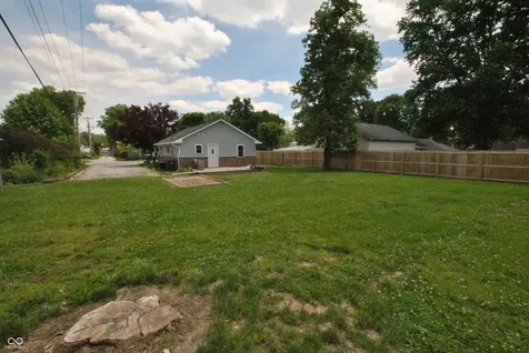 506 N Main Street Mooresville IN 46158