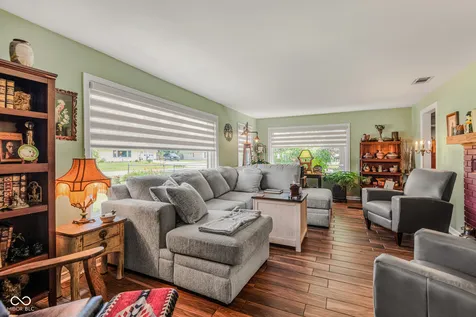 1603 Mccullough Lane Columbus IN 47203