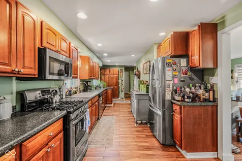 1603 Mccullough Lane Columbus IN 47203