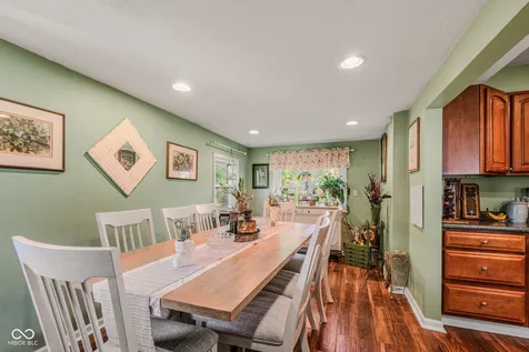 1603 Mccullough Lane Columbus IN 47203