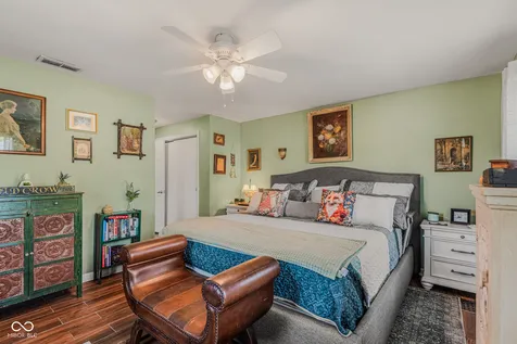 1603 Mccullough Lane Columbus IN 47203