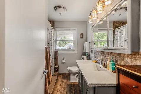 1603 Mccullough Lane Columbus IN 47203