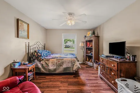 1603 Mccullough Lane Columbus IN 47203