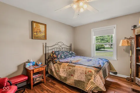 1603 Mccullough Lane Columbus IN 47203