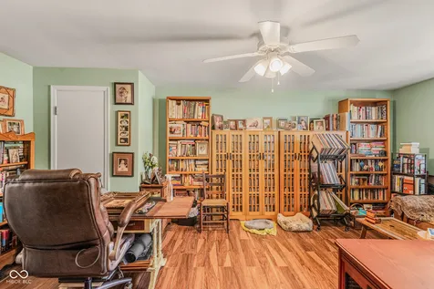 1603 Mccullough Lane Columbus IN 47203