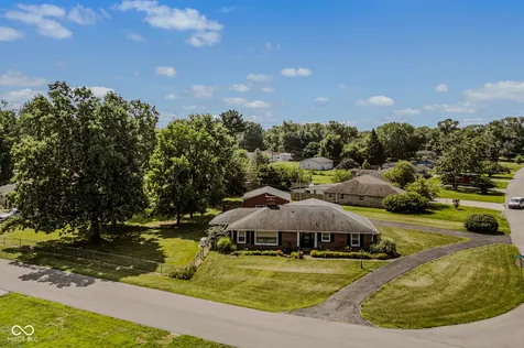 1603 Mccullough Lane Columbus IN 47203