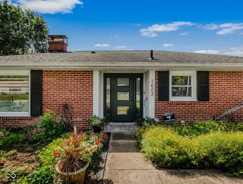 1603 Mccullough Lane Columbus IN 47203