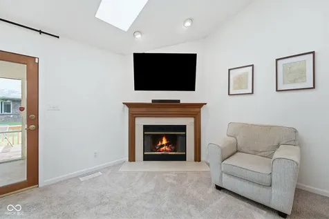 1106 Acadia Court Indianapolis IN 46217