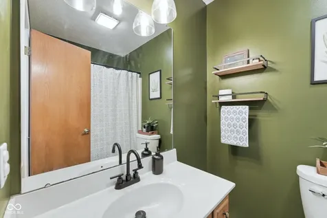 1106 Acadia Court Indianapolis IN 46217