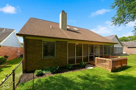 1106 Acadia Court Indianapolis IN 46217