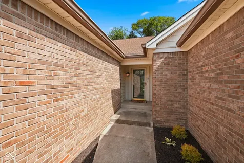 1106 Acadia Court Indianapolis IN 46217