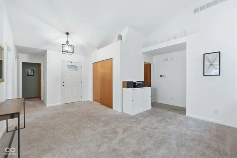 1106 Acadia Court Indianapolis IN 46217