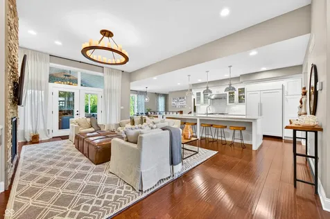 1714 Deer Creek Way Columbus IN 47201