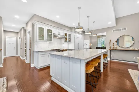 1714 Deer Creek Way Columbus IN 47201