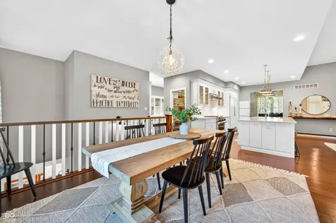 1714 Deer Creek Way Columbus IN 47201