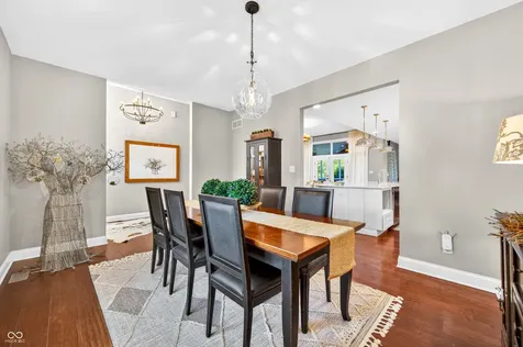 1714 Deer Creek Way Columbus IN 47201