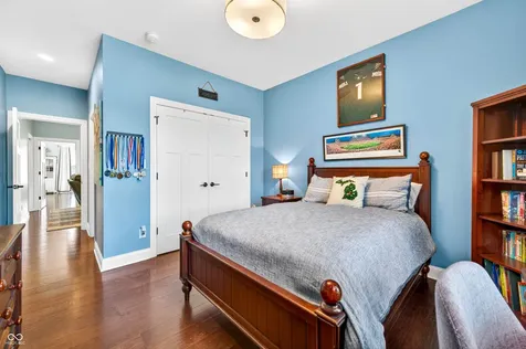 1714 Deer Creek Way Columbus IN 47201