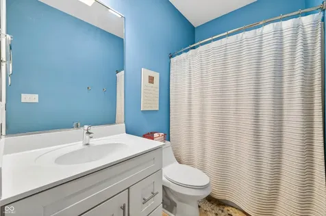 1714 Deer Creek Way Columbus IN 47201