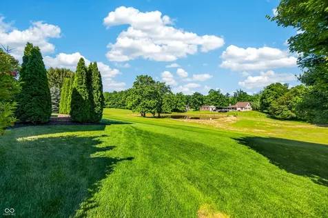 1714 Deer Creek Way Columbus IN 47201