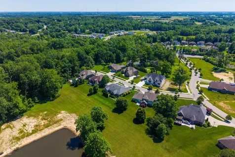 1714 Deer Creek Way Columbus IN 47201