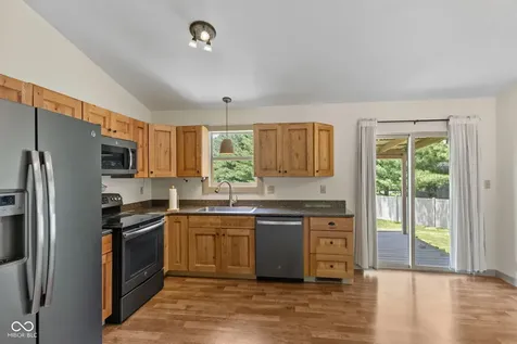 1630 N 400 W Bargersville IN 46106