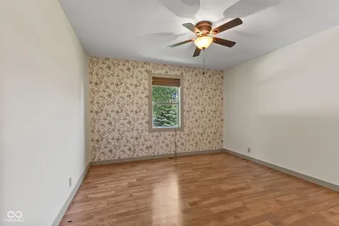 1630 N 400 W Bargersville IN 46106