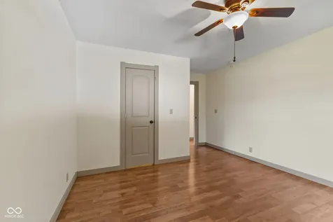 1630 N 400 W Bargersville IN 46106