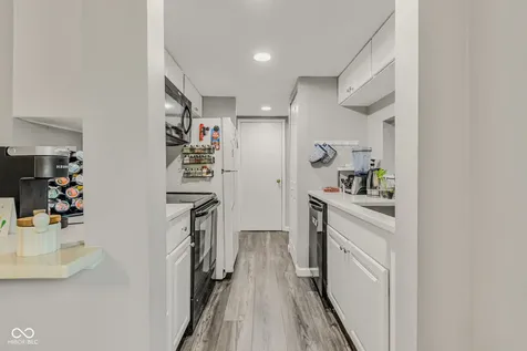 2090 Thriving Drive Columbus IN 47201
