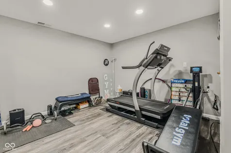 2090 Thriving Drive Columbus IN 47201