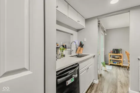 2090 Thriving Drive Columbus IN 47201