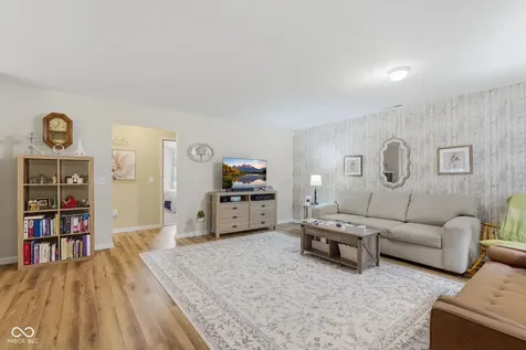 361 Reagan Circle Franklin IN 46131