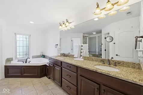 10285 Normandy Court Fishers IN 46040