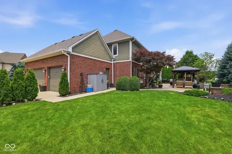 10285 Normandy Court Fishers IN 46040