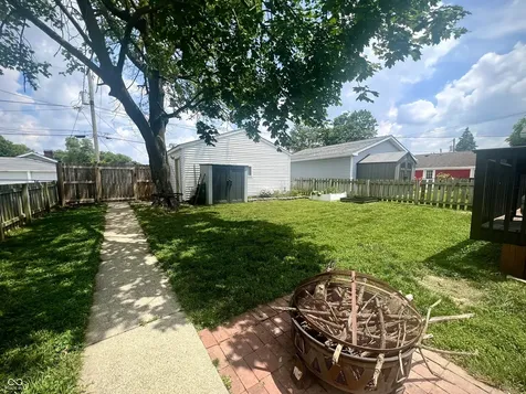 63 N 15th Avenue Beech Grove IN 46107