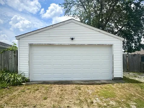 63 N 15th Avenue Beech Grove IN 46107