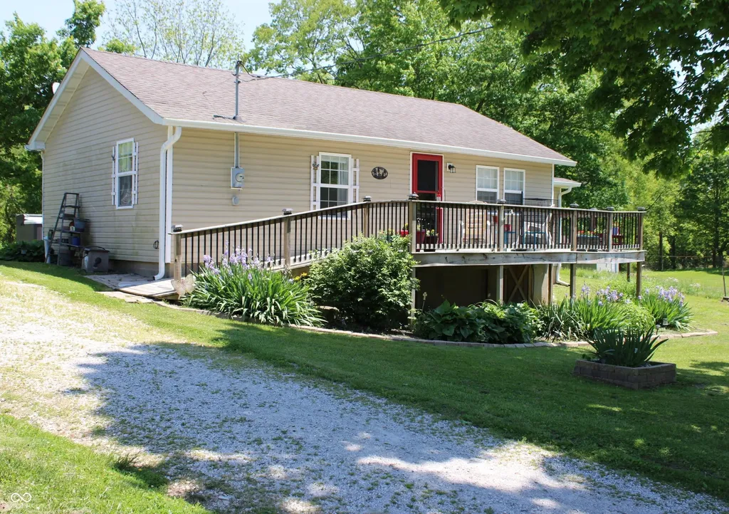 13517 N County Road 275 W Roachdale IN 46172