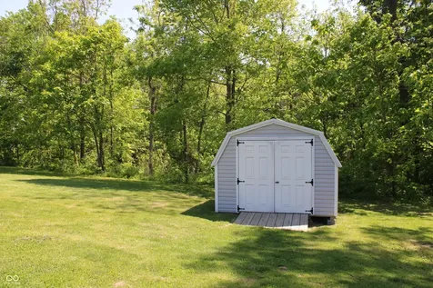 13517 N County Road 275 W Roachdale IN 46172