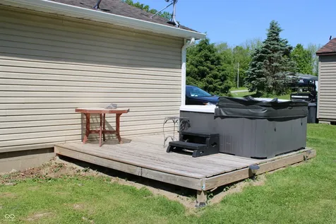13517 N County Road 275 W Roachdale IN 46172