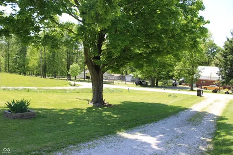 13517 N County Road 275 W Roachdale IN 46172