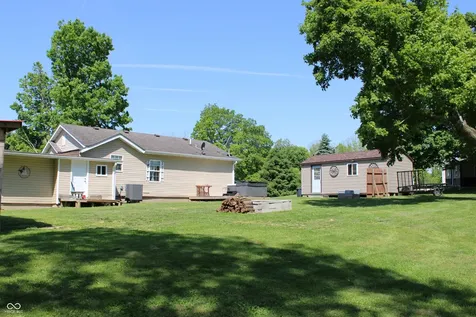 13517 N County Road 275 W Roachdale IN 46172