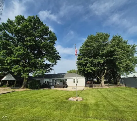 5494 N 300 E Whiteland IN 46184