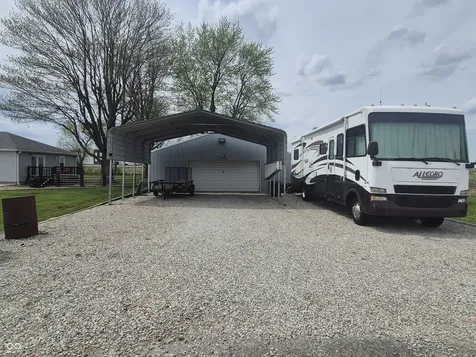 5494 N 300 E Whiteland IN 46184