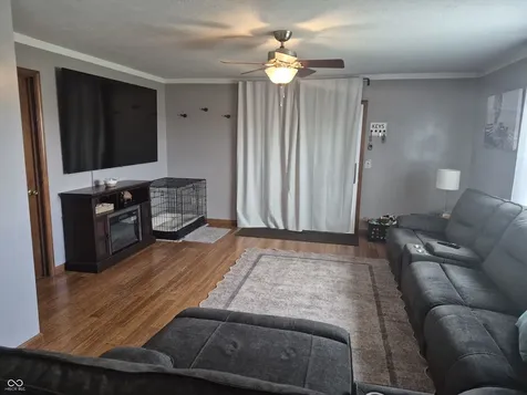 5494 N 300 E Whiteland IN 46184