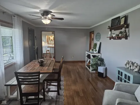 5494 N 300 E Whiteland IN 46184