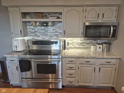 5494 N 300 E Whiteland IN 46184