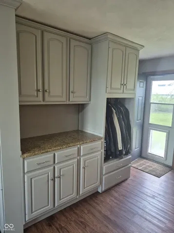 5494 N 300 E Whiteland IN 46184