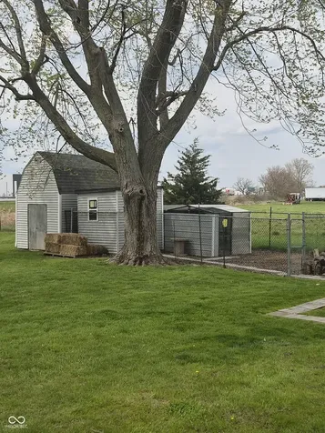 5494 N 300 E Whiteland IN 46184