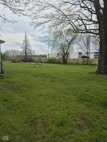 5494 N 300 E Whiteland IN 46184