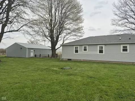 5494 N 300 E Whiteland IN 46184