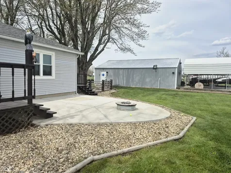 5494 N 300 E Whiteland IN 46184